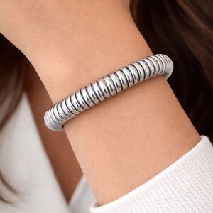 Stella & Dot Metallic Stretch Snake Bracelet - NIB, never removed!